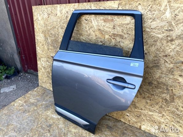 Задняя левая дверь Митсубиси Аутлендер 3 gf