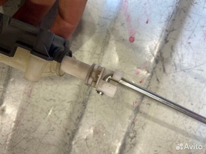 Активатор люка бензобака Skoda Octavia А5 BSE 1.6