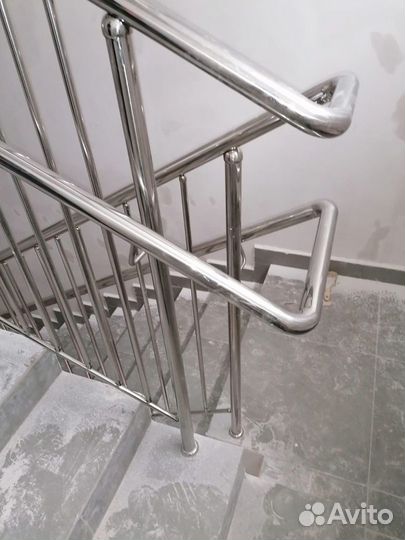 Поручни для лестниц