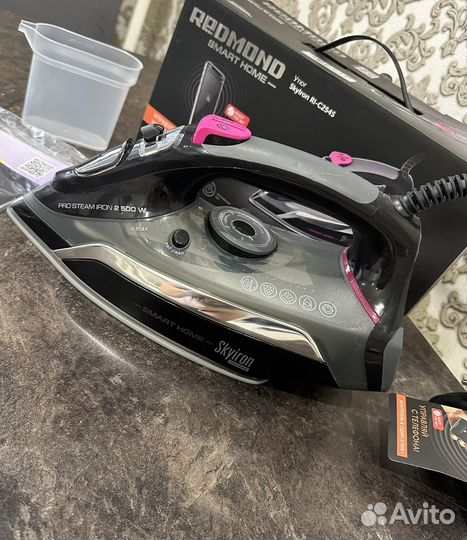 Утюг Новый Redmond