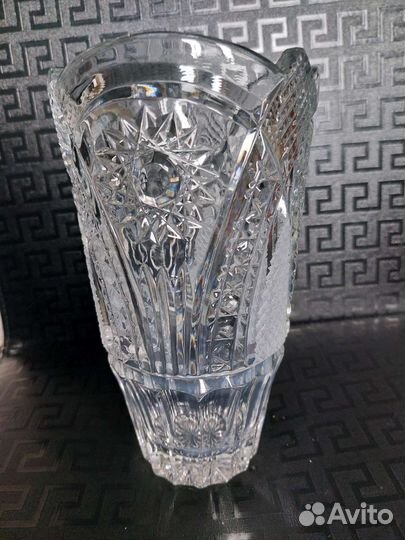 Ваза для цветов хрустальная