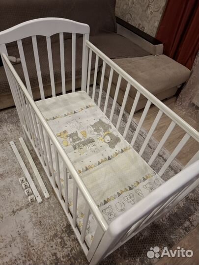 Детская кроватка