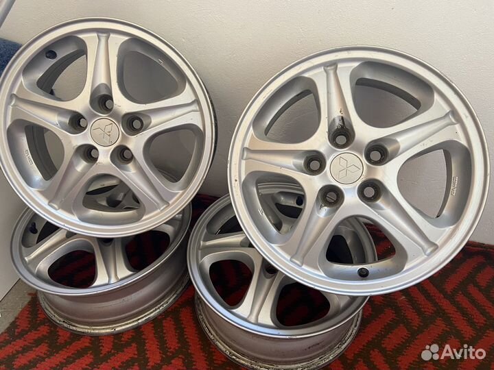 Диски на Mitsubishi Lancer r16