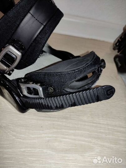 Крепления для сноуборда burton