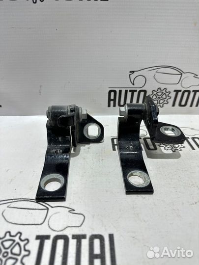 Петли двери задние правые Ford Focus