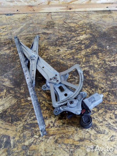 Стеклоподъемник передний правый Lexus Es 300