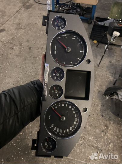 Приборка на Volkswagen fouton