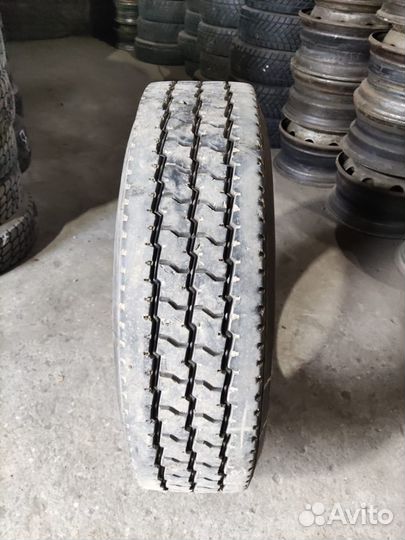 Грузовая шина бу 295 75 R22.5 Goodyear