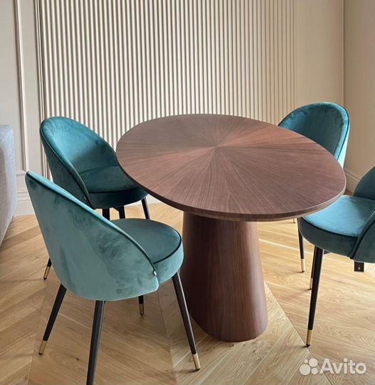 Стол обеденный из шпона Дуба или ореха