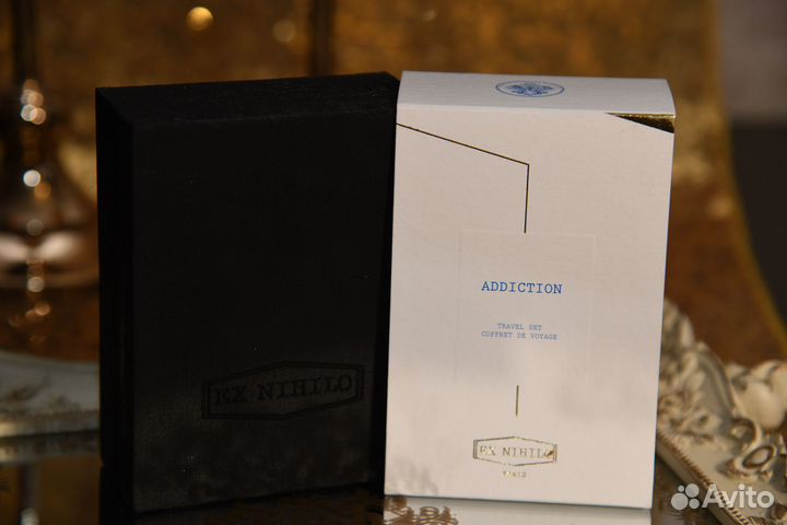 Ex Nihilo Venenum Kiss