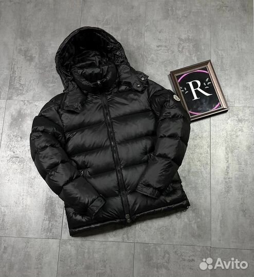 Зимние куртки Moncler