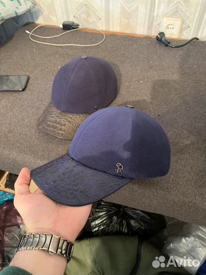 Бейсболки, Кепки из Питона, Крокодила