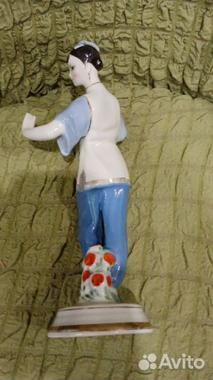 Статуэтка Танцующая китаянка Вербилки