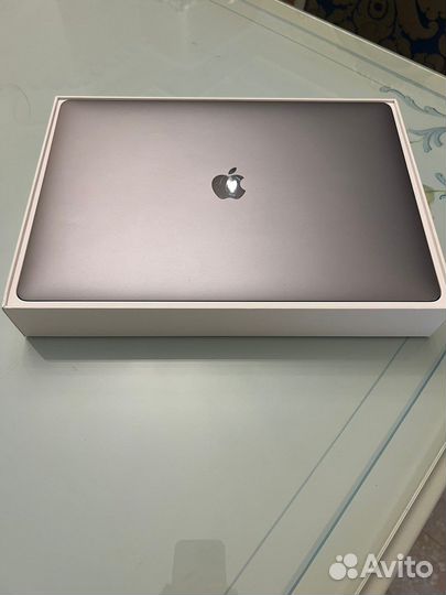 Mac book pro 15-inch 2016 года большой экран