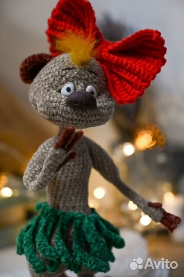 Игрушка сурикат