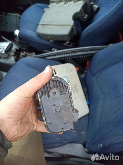 Дроссельная заслонка Fiat Punto 2