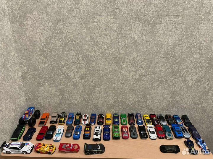 Машинки hot wheels