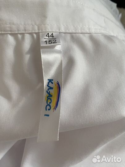 Блузка белая