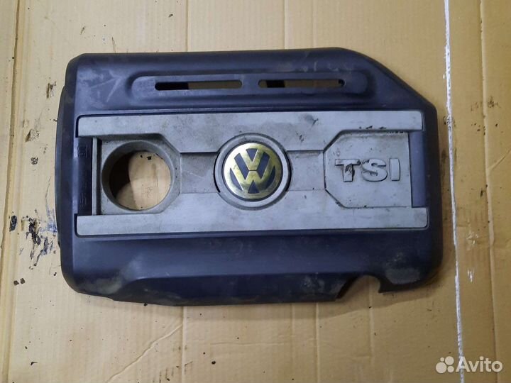 Крышка двигателя декоративная VW Passat B6