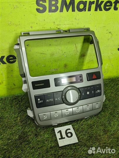 Блок управления климат-контроля передний Toyota