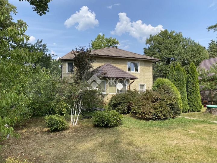 Дом 179,5 м² на участке 8,7 сот.