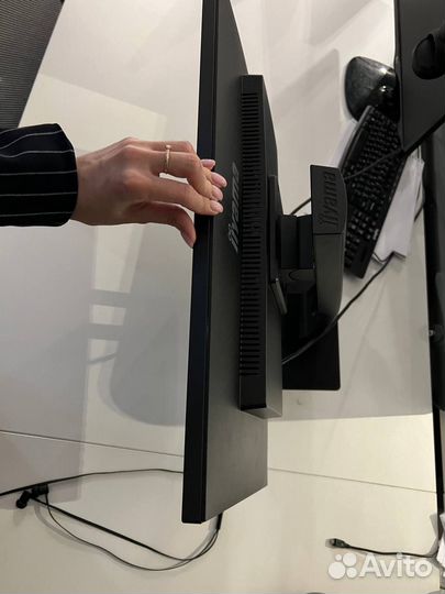 Монитор для компьютера 24