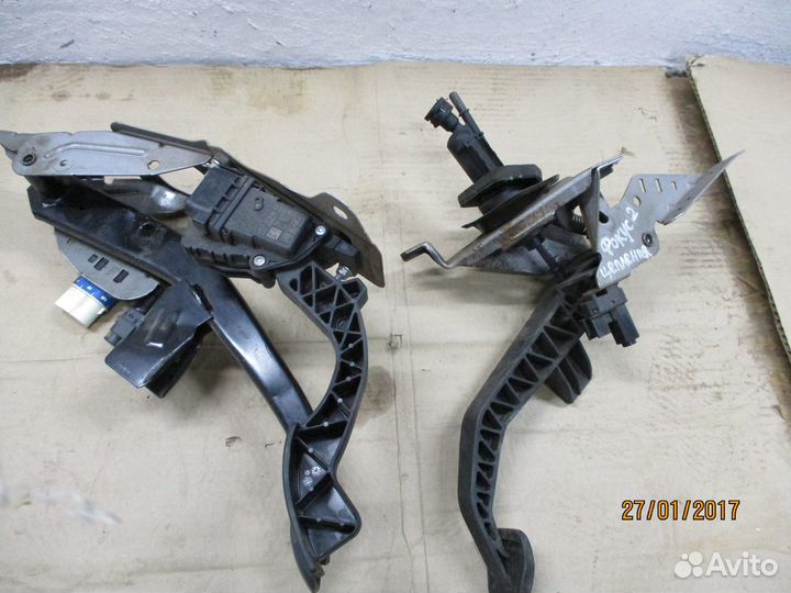 Педаль газа сцепления тормоза Форд Фокус 2 1,6МКПП