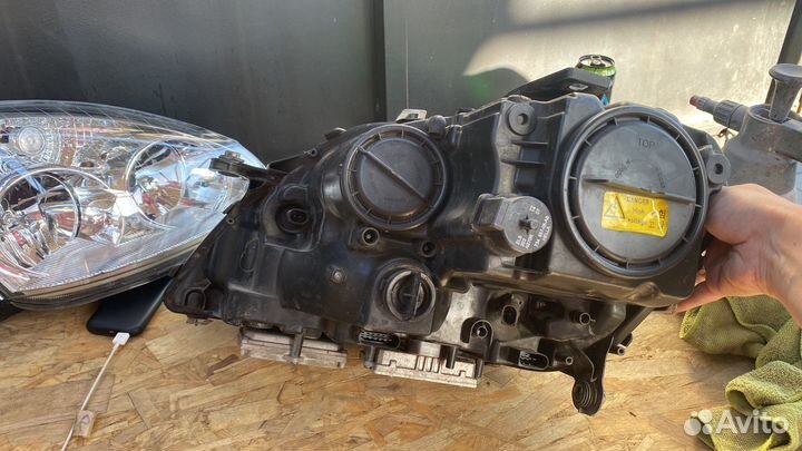 Фара правая Mercedes M-class W164 (05-11)