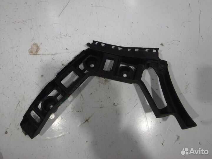 Кронштейн заднего бампера Volkswagen Golf 6