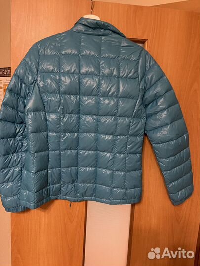 Продается ветровка женская