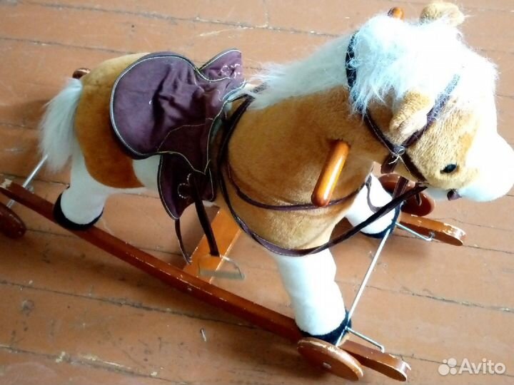 Детская качалка лошадь