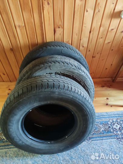 Kumho Road Venture APT KL51 235/75 R16 106T