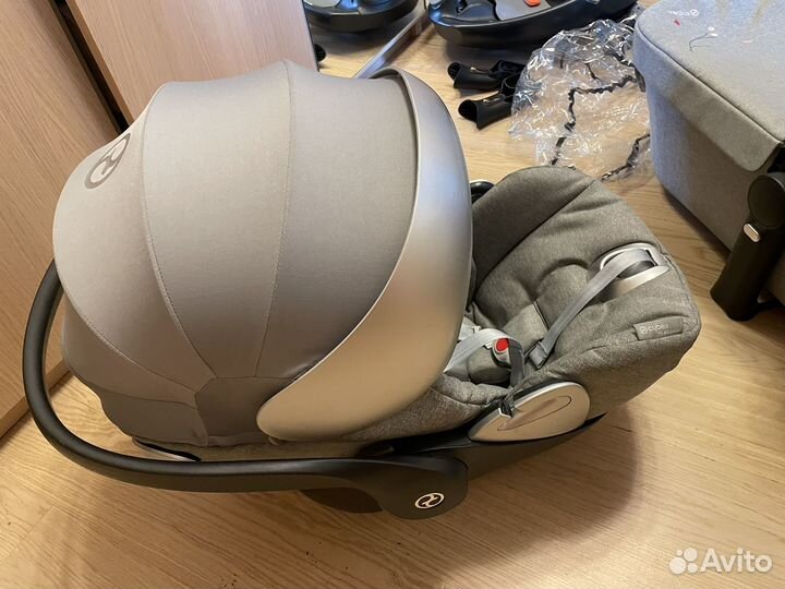 Автолюлька, люлька Cybex Priam KOI