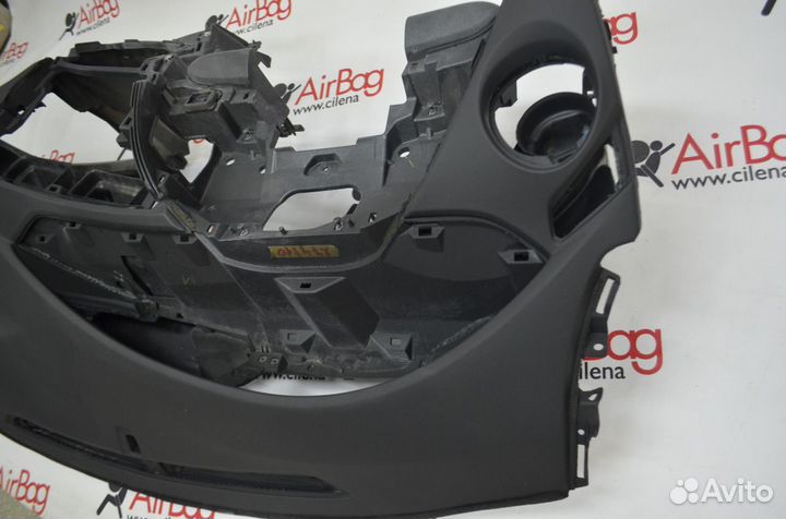 Торпедо панель приборов Honda Civic