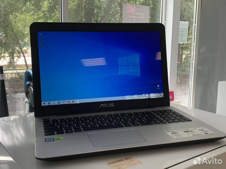 Ноутбук asus X555U идеальный