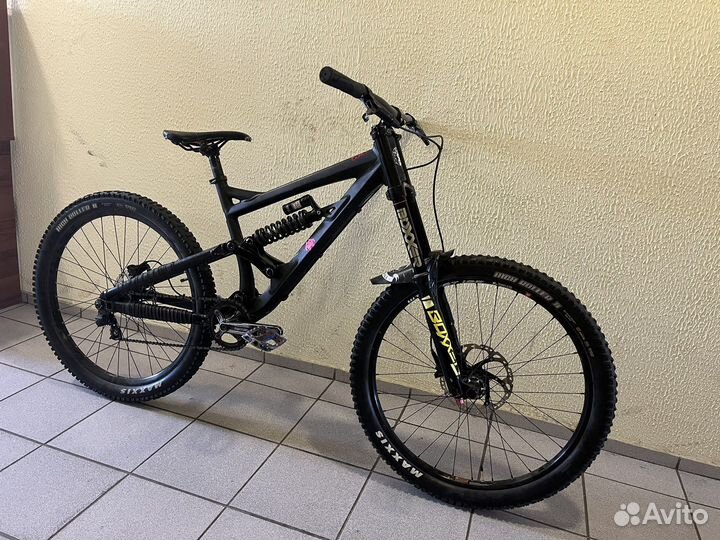 Bergamont straitline DH 27.5
