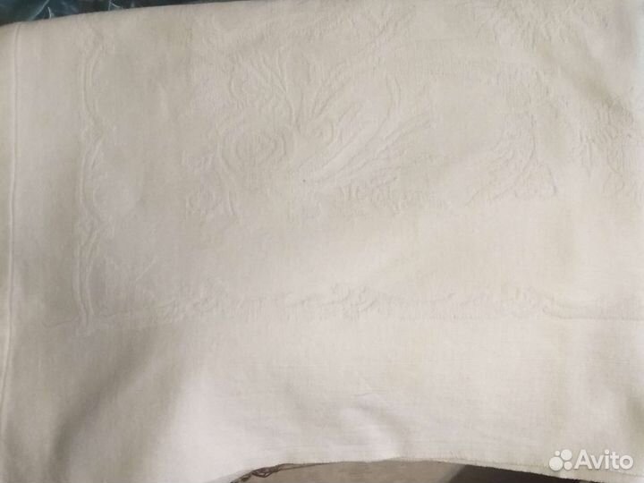 Покрывало х/б белое гобеленовой новое