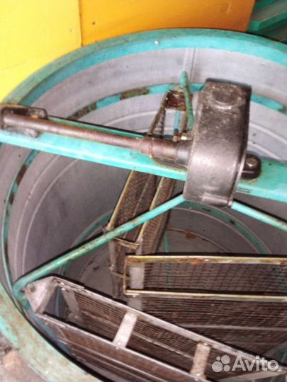 Медогонка 3 рамочная