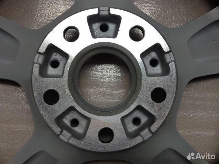 Оригинальный литой диск Star-spoke 376