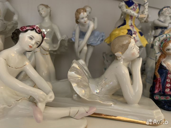 Фарфоровая статуэтка лежащая балерина