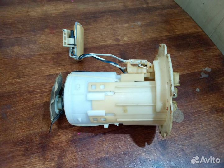 Топливный насос Nissan Maxima A33