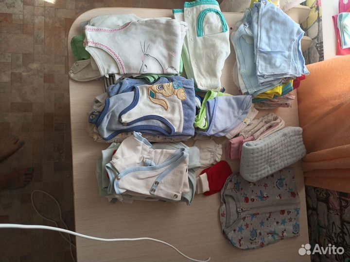 Продам детские вещи