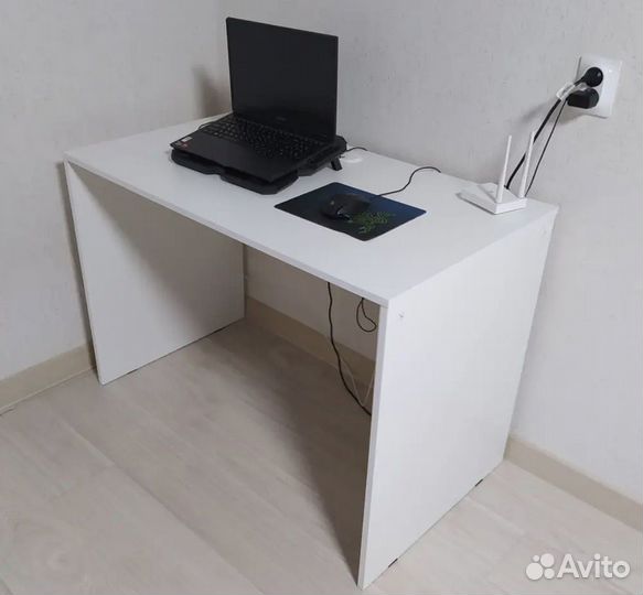 Письменный стол