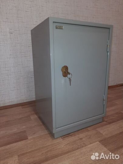 Сейф для денег и документов