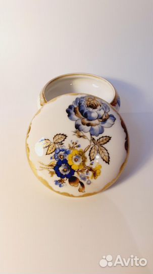 Шкатулка фарфор