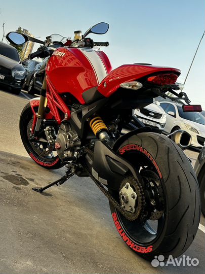 Ducati monster 1100 evo