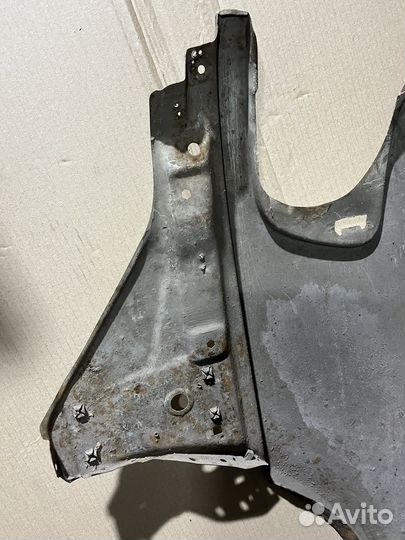 Крыло переднее правое ауди 100 с4