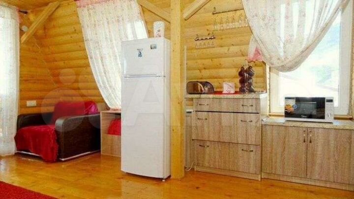 Комната 38 м² в 1-к., 4/4 эт.