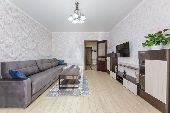 2-к. квартира, 56 м², 3/10 эт.