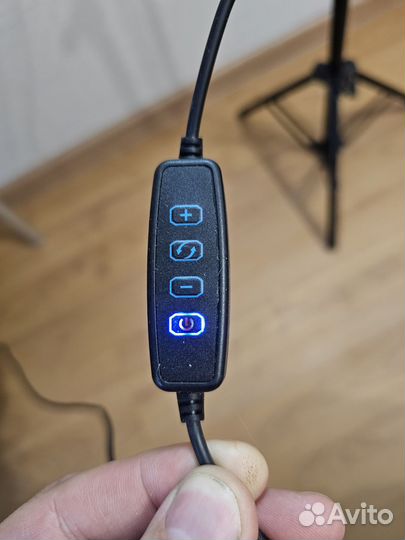 Кольцевая лампа со штативом